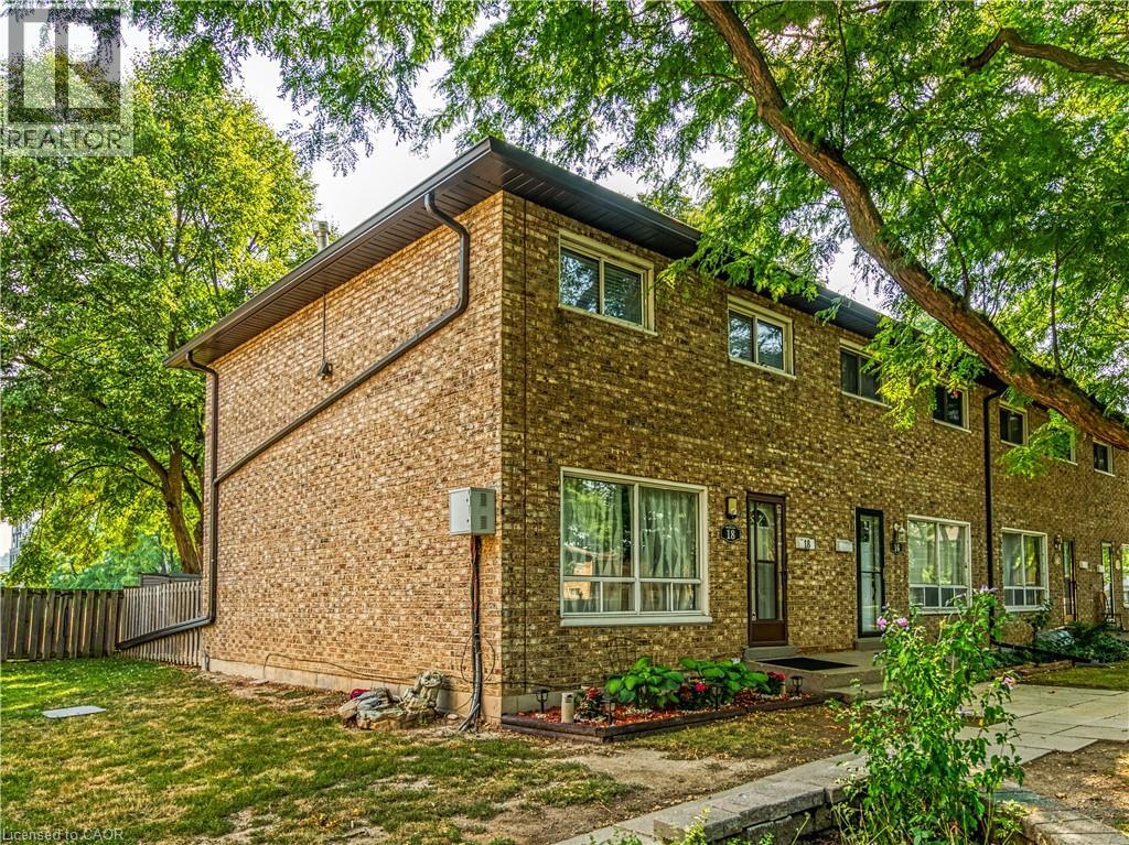 18 RIVERDALE Drive, Hamilton