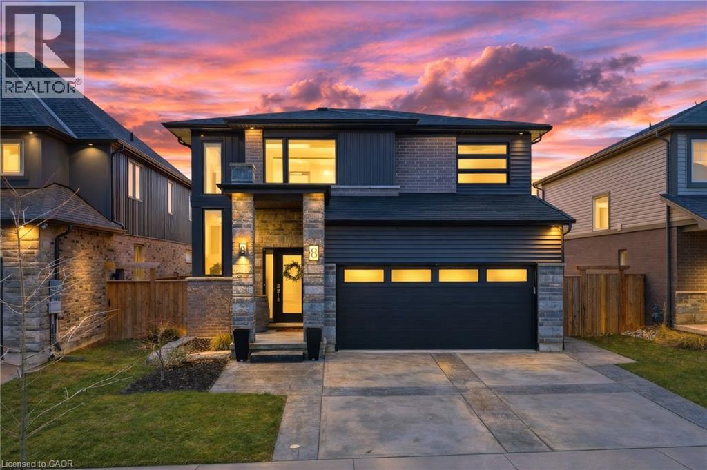 8 MYRTLE Street, Fonthill
