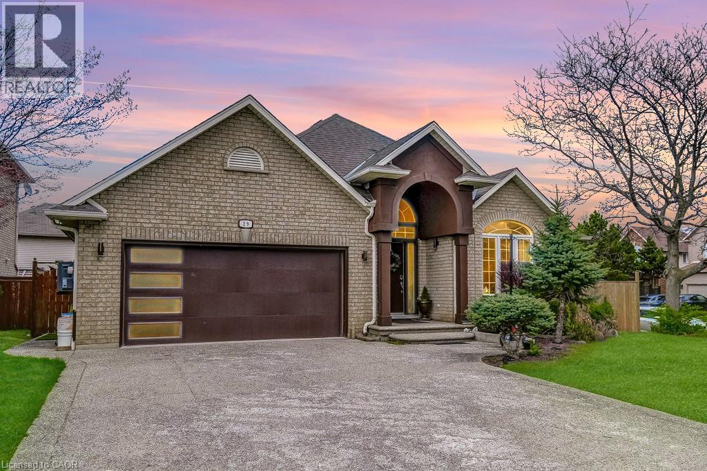 29 WILTSHIRE Place, Ancaster