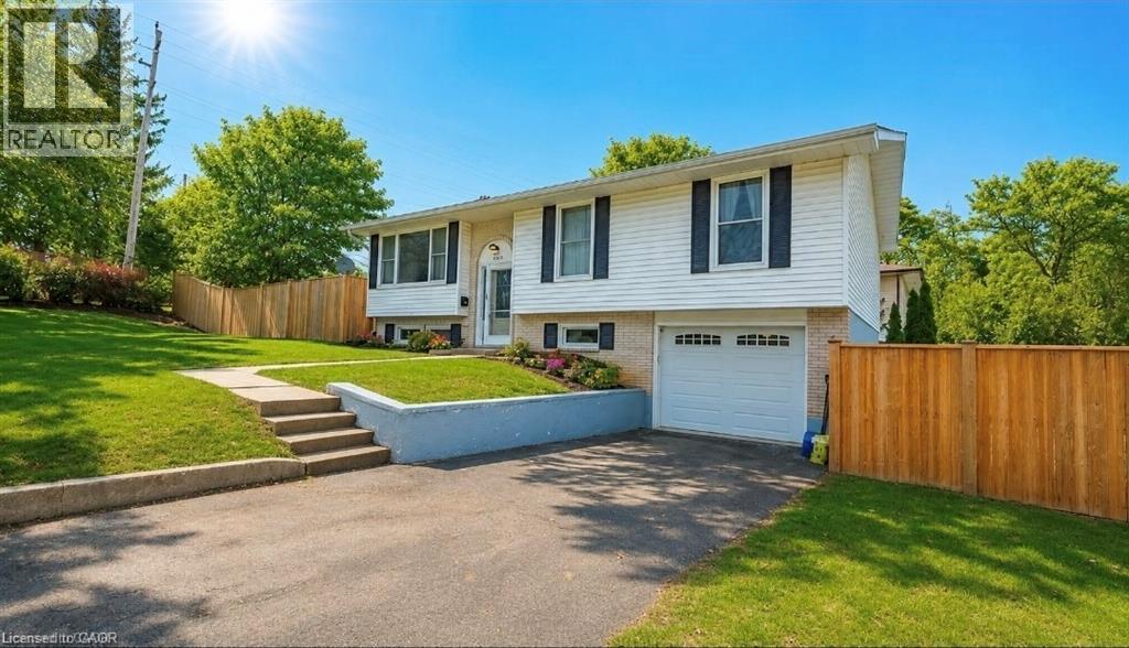 106 OAKWOOD Avenue, Simcoe