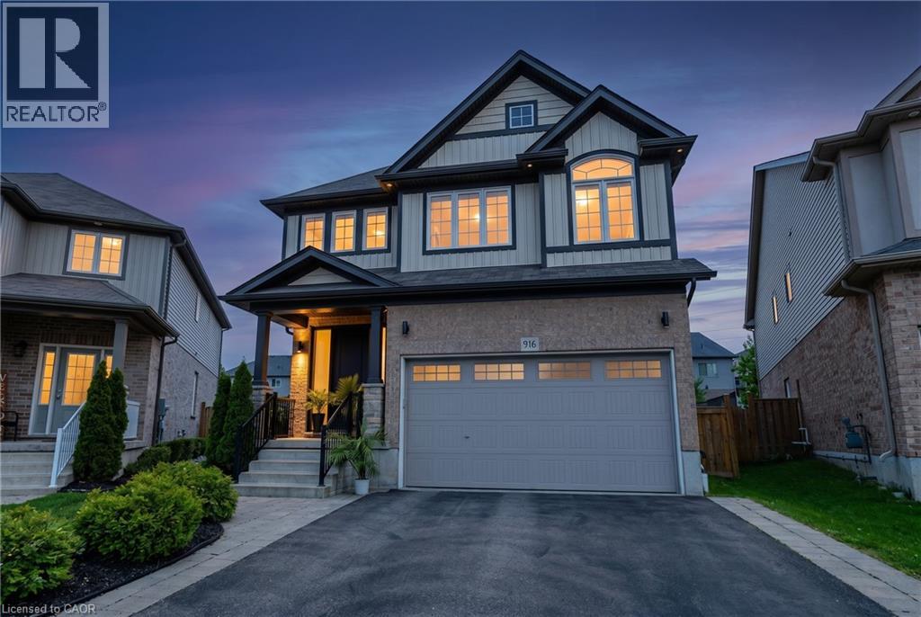 916 STEEPLERIDGE Court, Kitchener