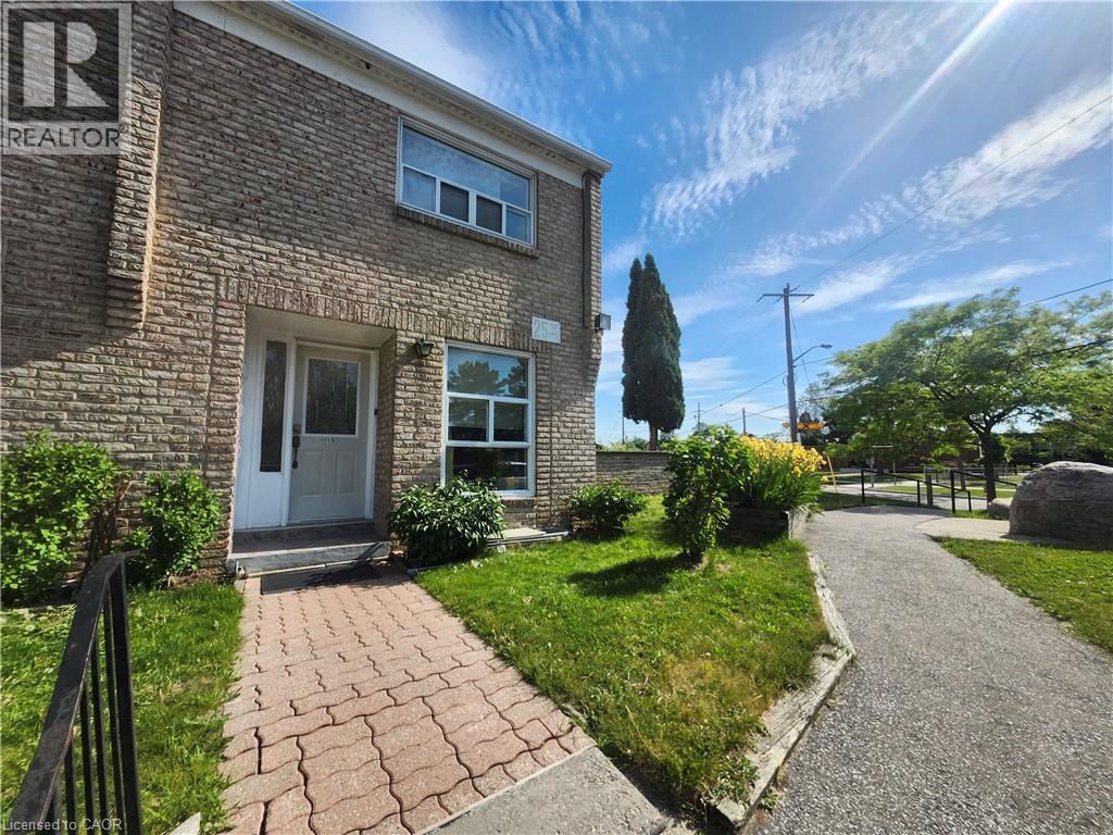 25 GOSFORD Boulevard UnitNo. 15, Toronto