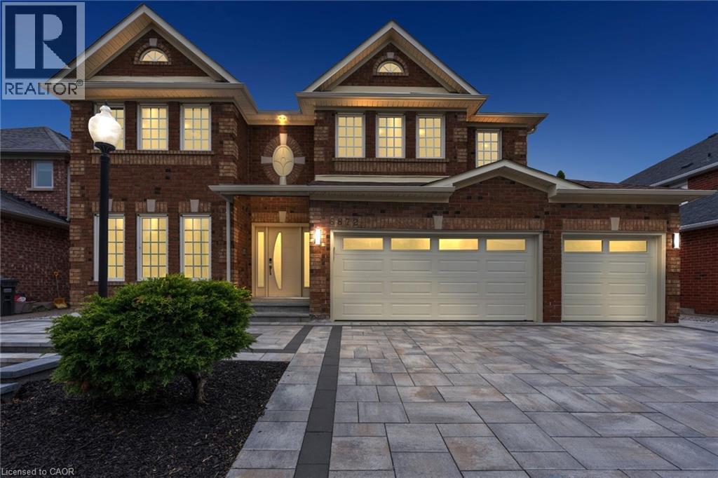 6872 ROUND LEAF Court, Mississauga