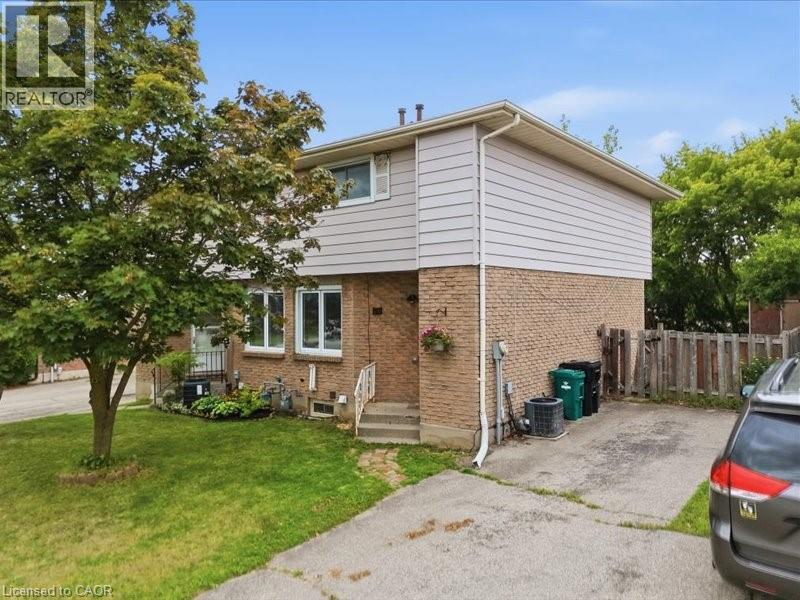 58 THE COUNTRY Way, Kitchener