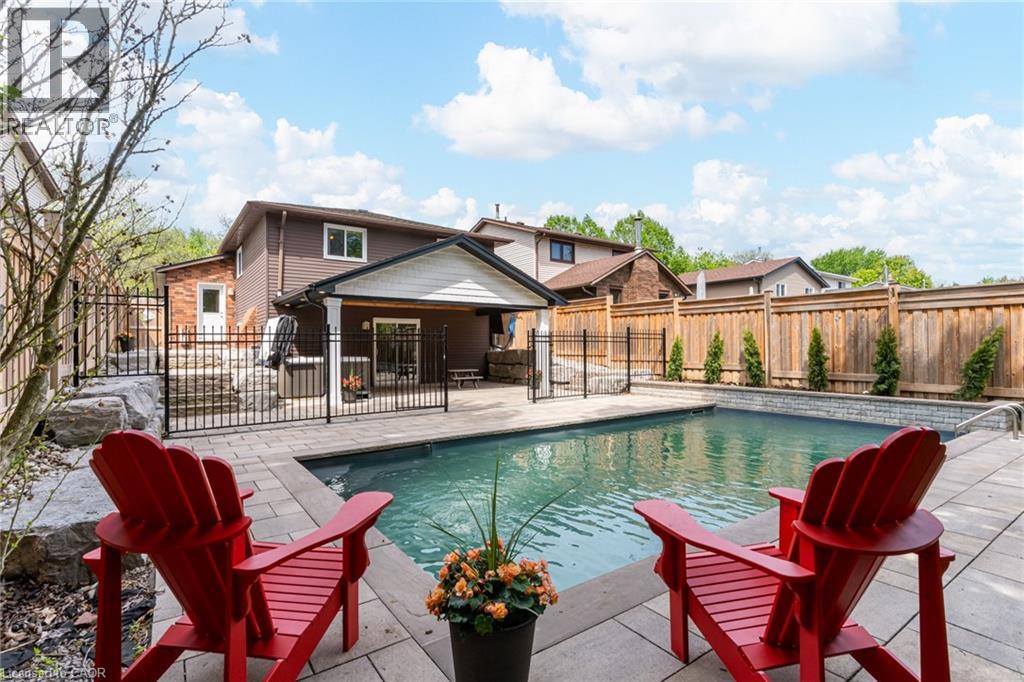 27 BLOOMSBURY Court, Ancaster