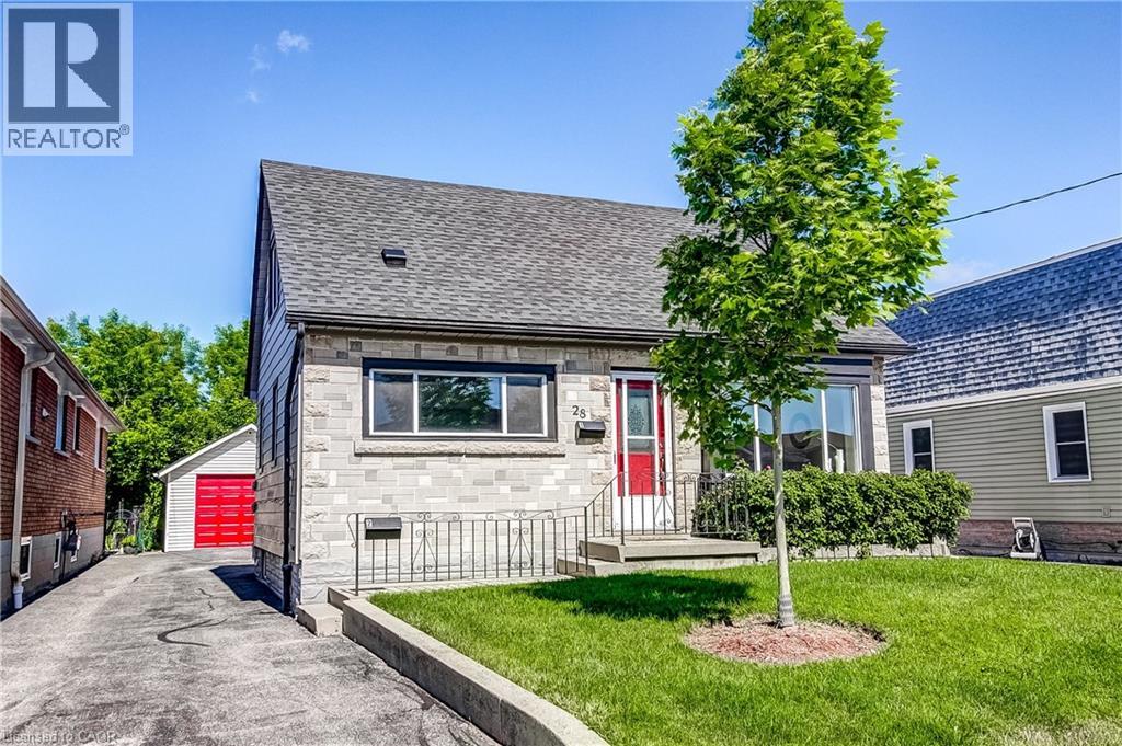 28 DELENA Avenue S, Hamilton