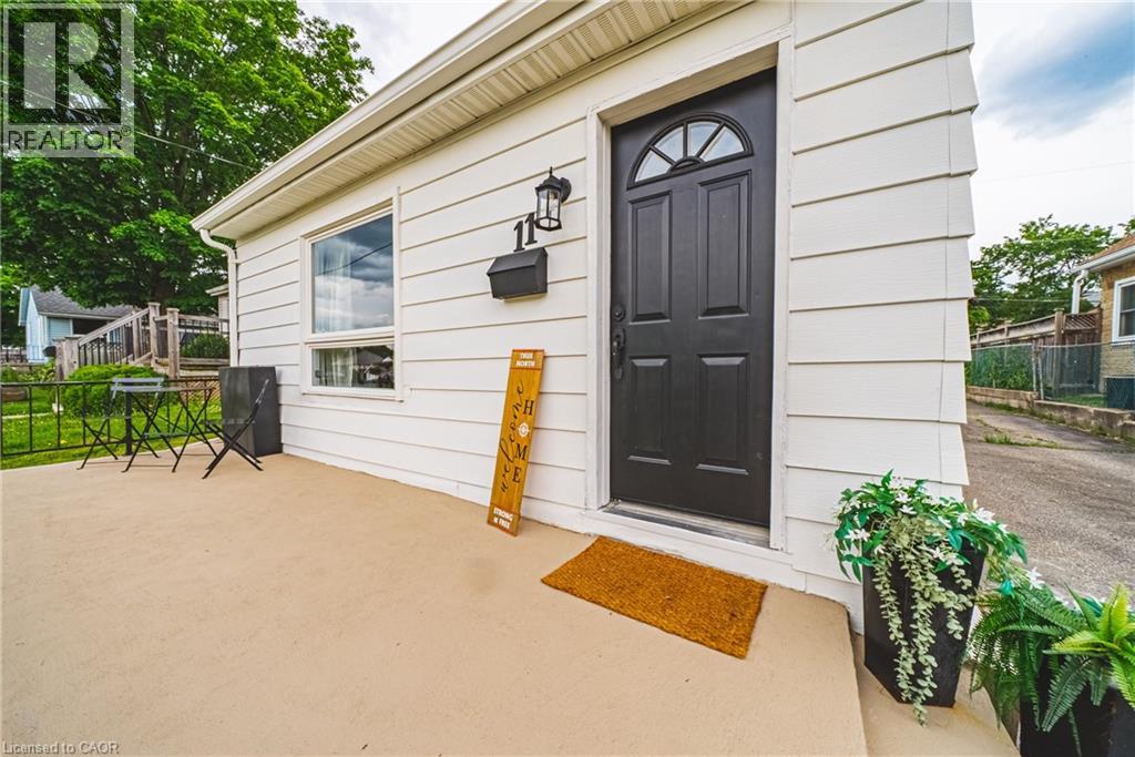 11 BROADVIEW Avenue, Cambridge