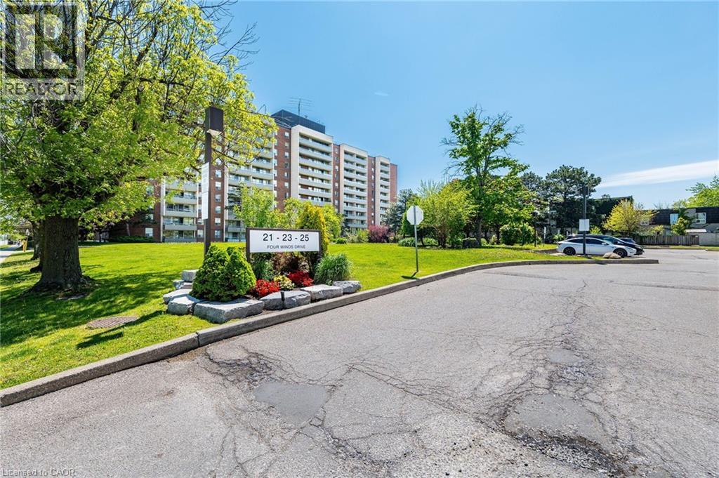 25 FOUR WINDS Drive UnitNo. 405, Toronto