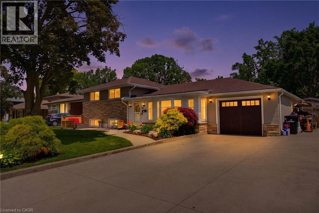 29 WOODLAND Drive, Cambridge