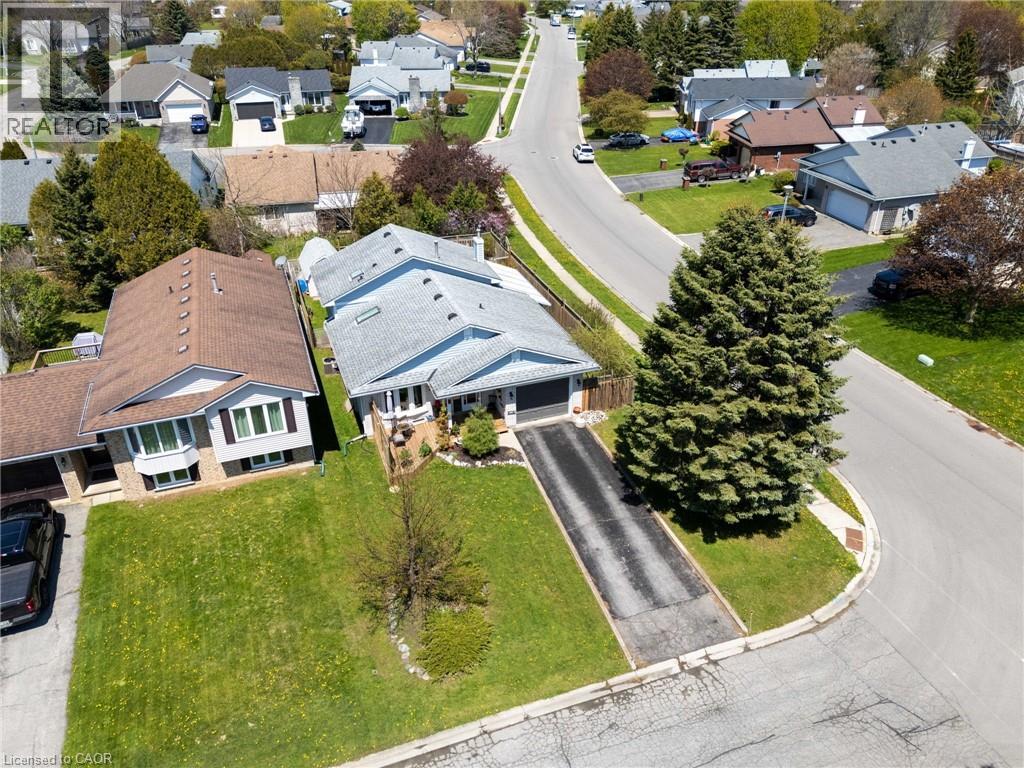 2 HAMPTON Court, Port Dover