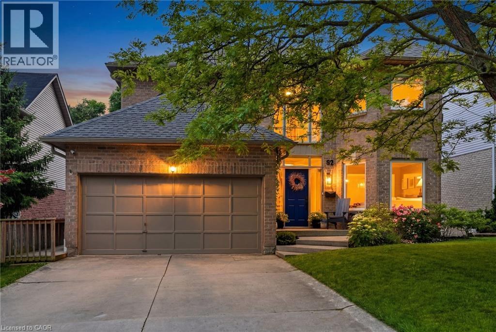 92 JEROME PARK Drive, Dundas