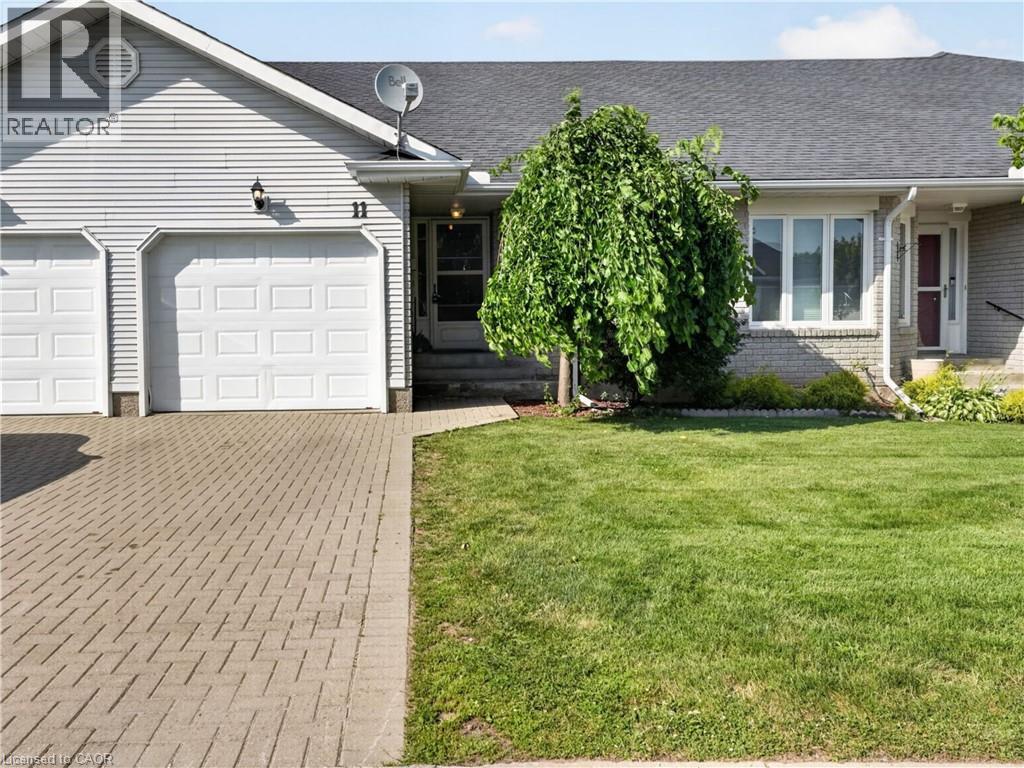 11 GARDEN Drive, Smithville
