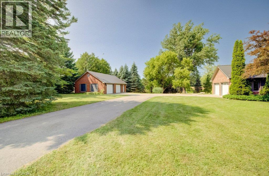 3335 LOBSINGER Line, St. Clements