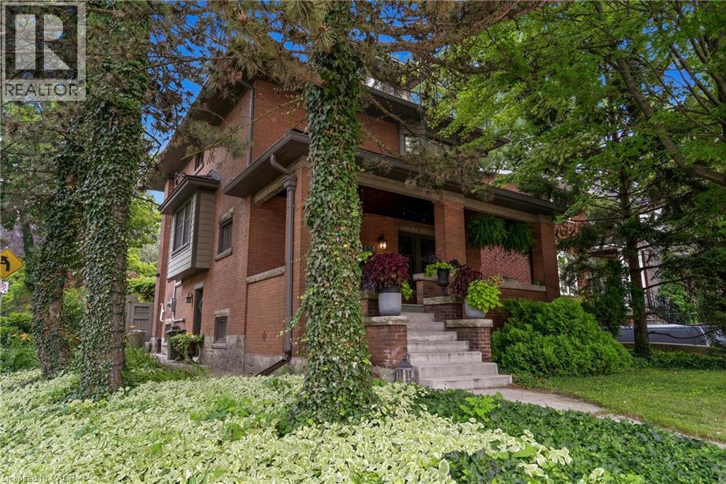 61 MOUNTAIN Avenue, Hamilton