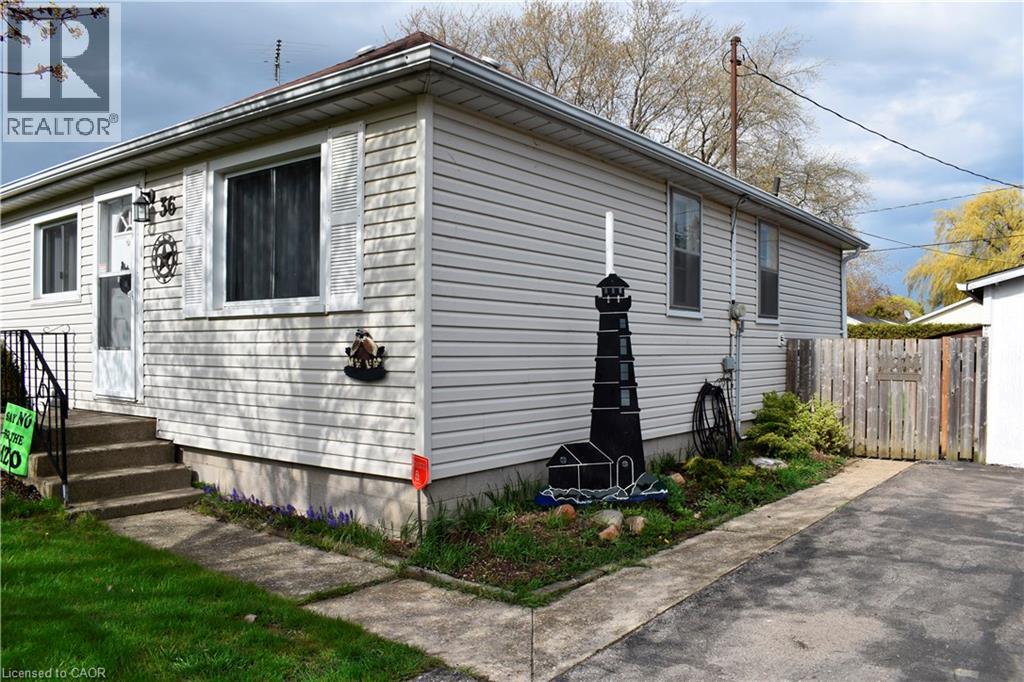 36 WOODHOUSE Avenue, Port Dover