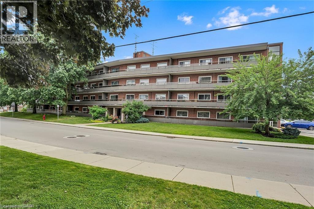 11 WOODMAN Drive UnitNo. 409, Hamilton