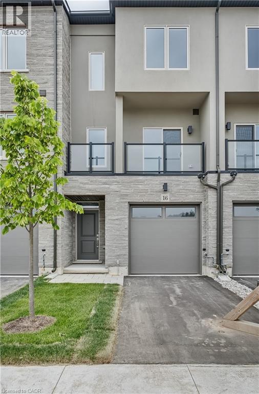 16 CLEAR VALLEY Lane, Mount Hope