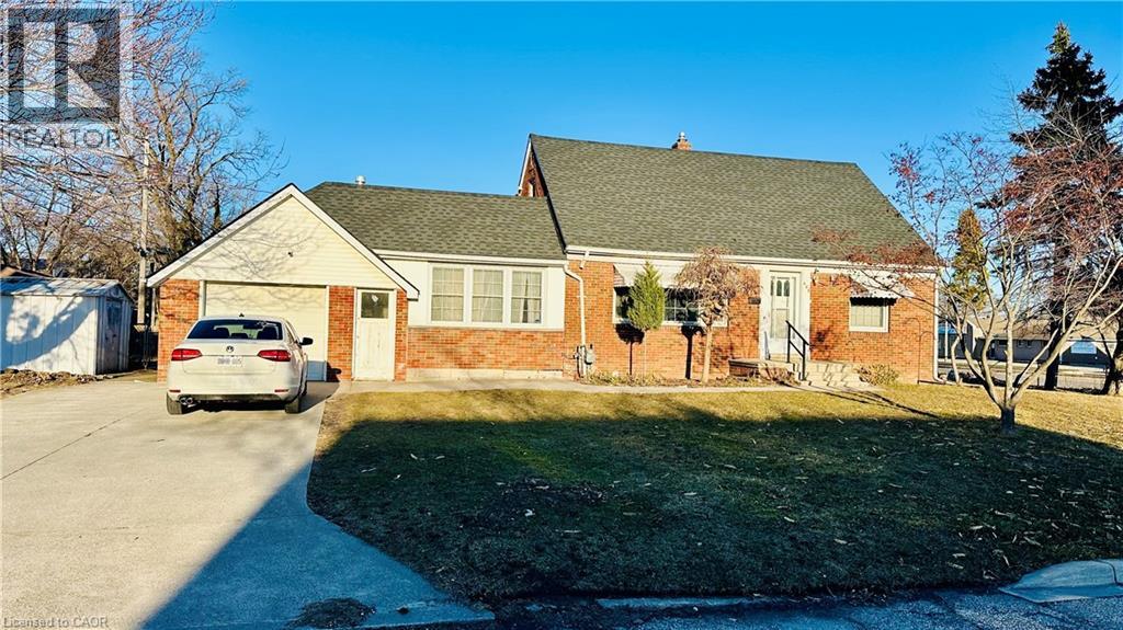 486 MATTHEW BRADY Avenue, Windsor