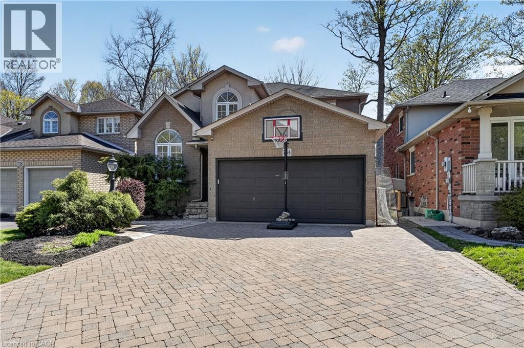 734 BRIGADOON Drive, Hamilton
