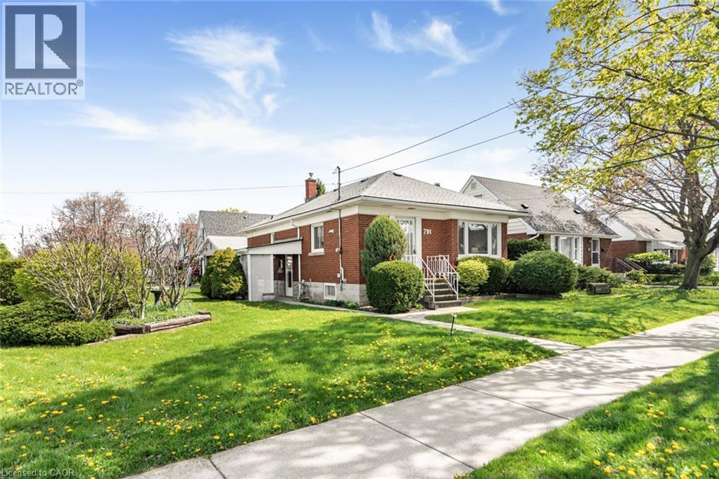 791 BRUCEDALE Avenue E, Hamilton