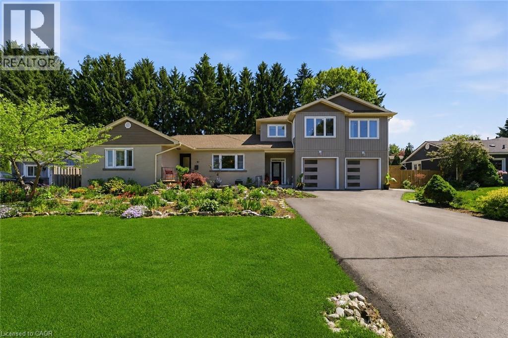 82 CUMMING Court, Ancaster