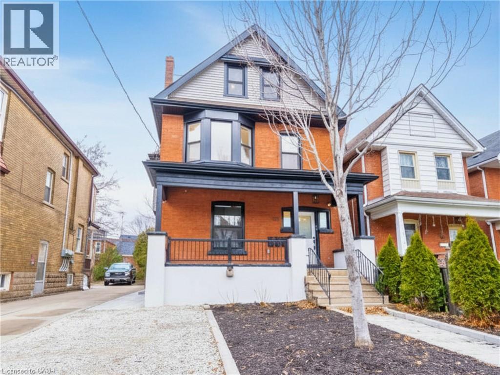 204 BALSAM Avenue S, Hamilton