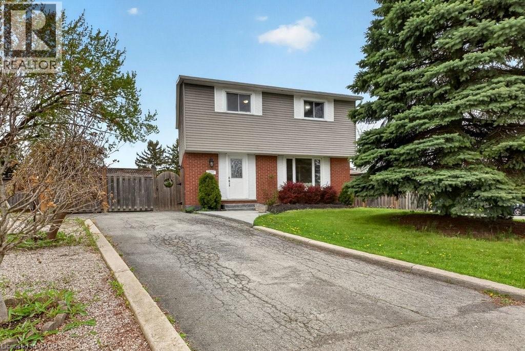 120 CHILTON Drive, Hamilton