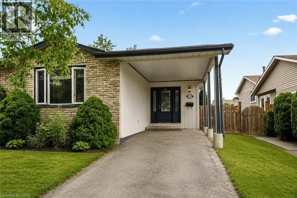 2353 MIDDLESMOOR Crescent, Burlington