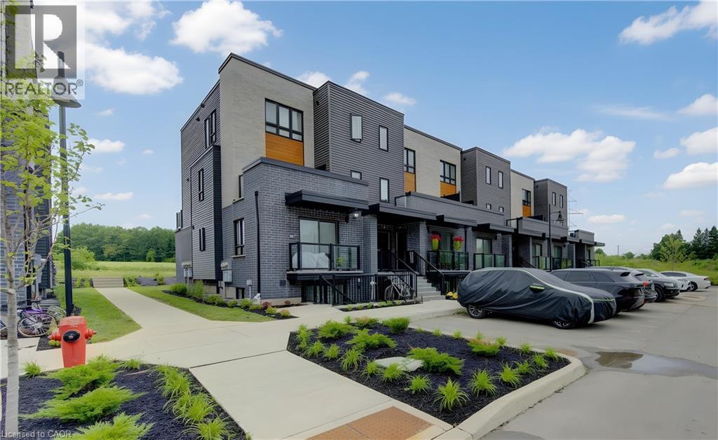 235 CHAPEL HILL Drive UnitNo. 14, Kitchener