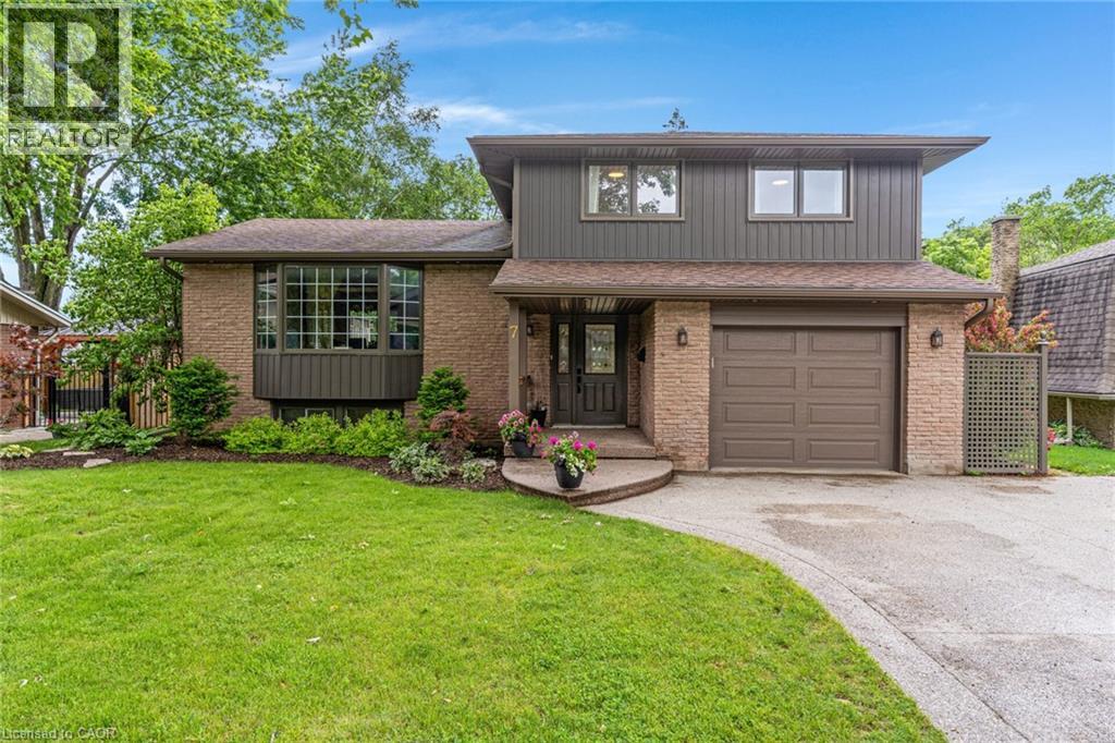 7 BLUE HERON Court, Woolwich