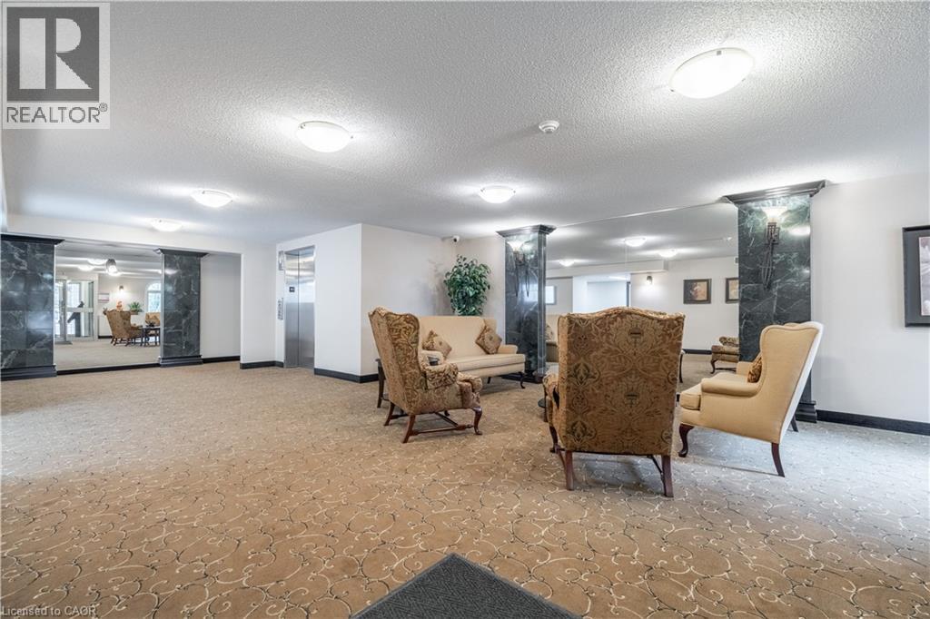970 GOLF LINKS Road UnitNo. 306, Ancaster