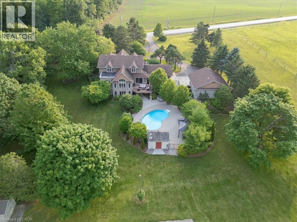 1635 SANDHILLS Road, New Hamburg