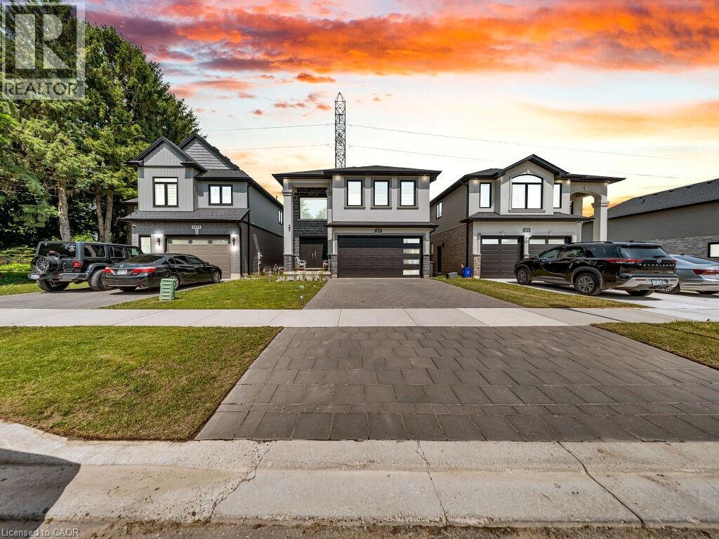 2637 BOBOLINK Lane, London
