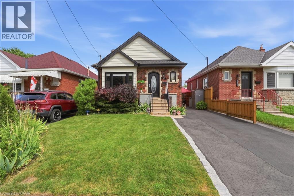 127 TRAGINA Avenue S, Hamilton