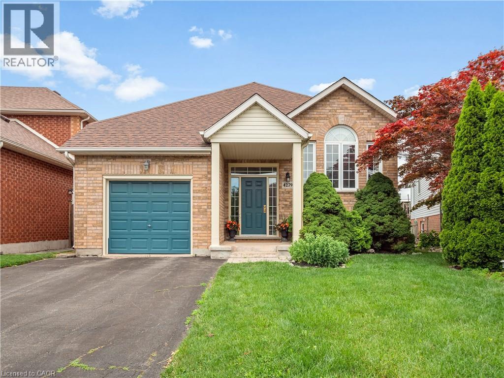 4279 SOUTHERLAND Court, Niagara Falls
