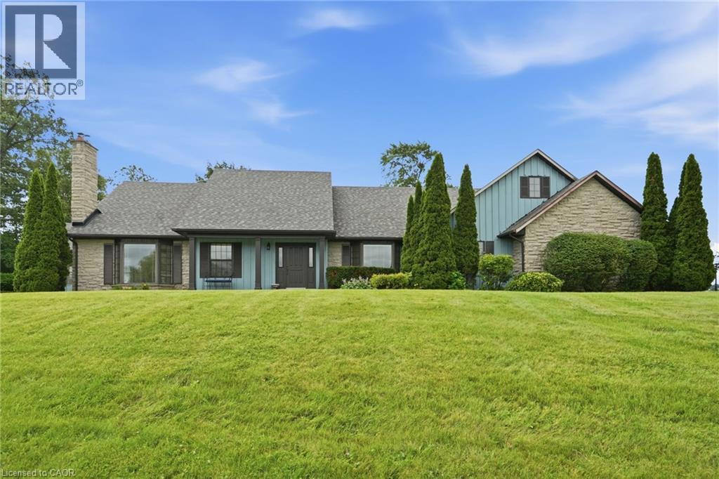 1046 BOOK Road W, Ancaster