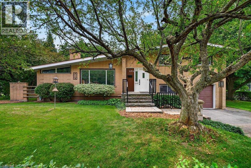 572 BRIDGMAN Avenue, Burlington