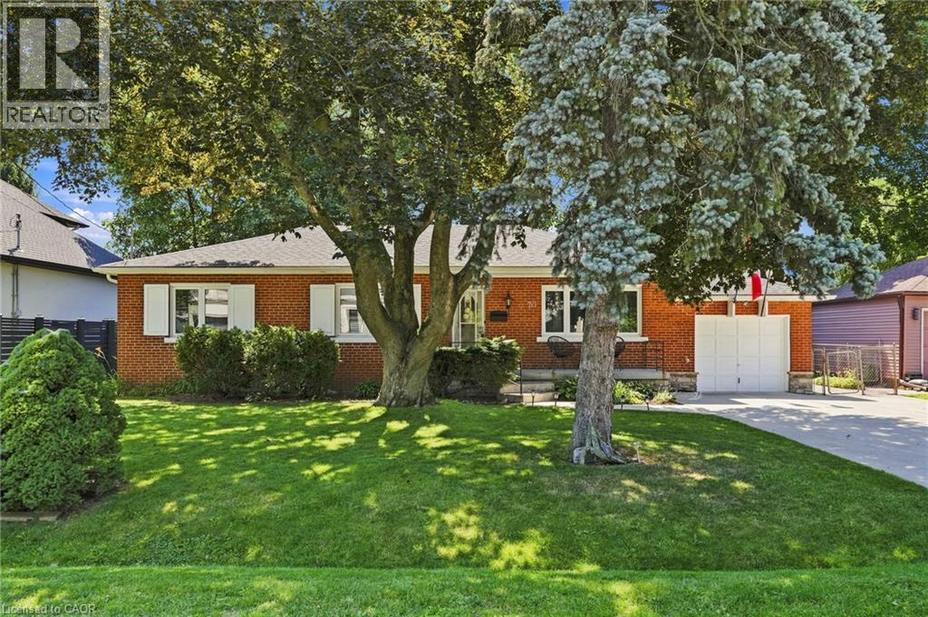 70 FLORESTA Court, Ancaster