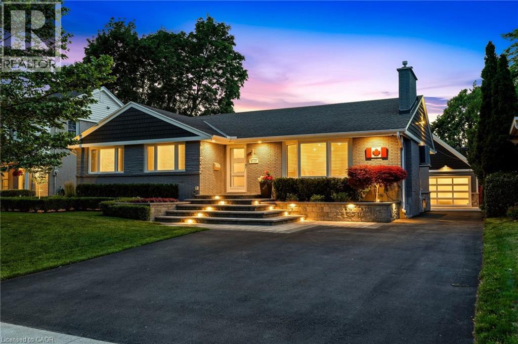 2113 COURTLAND Drive, Burlington