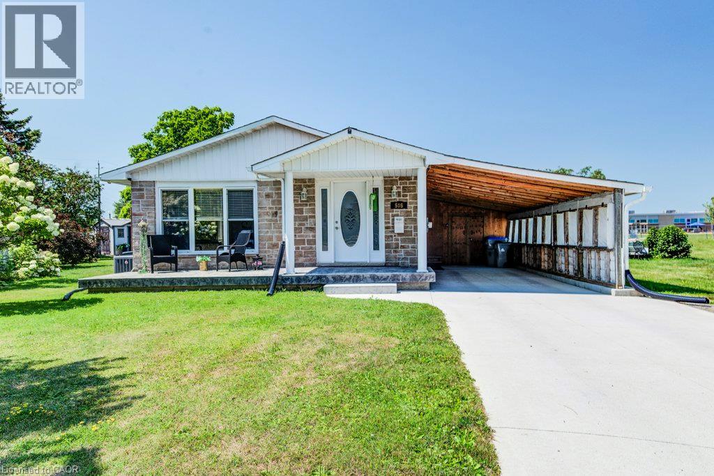 505 BRIARWOOD Avenue, Listowel