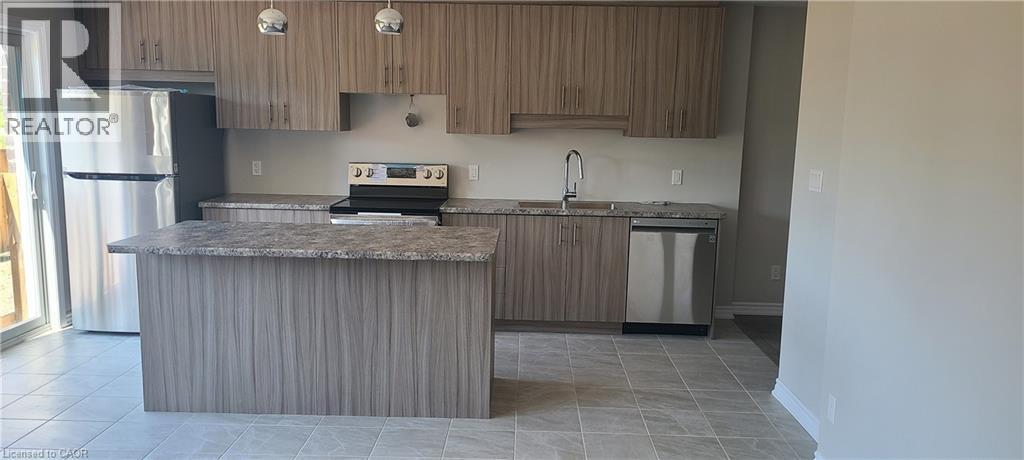 17 RENFREW Trail, Welland