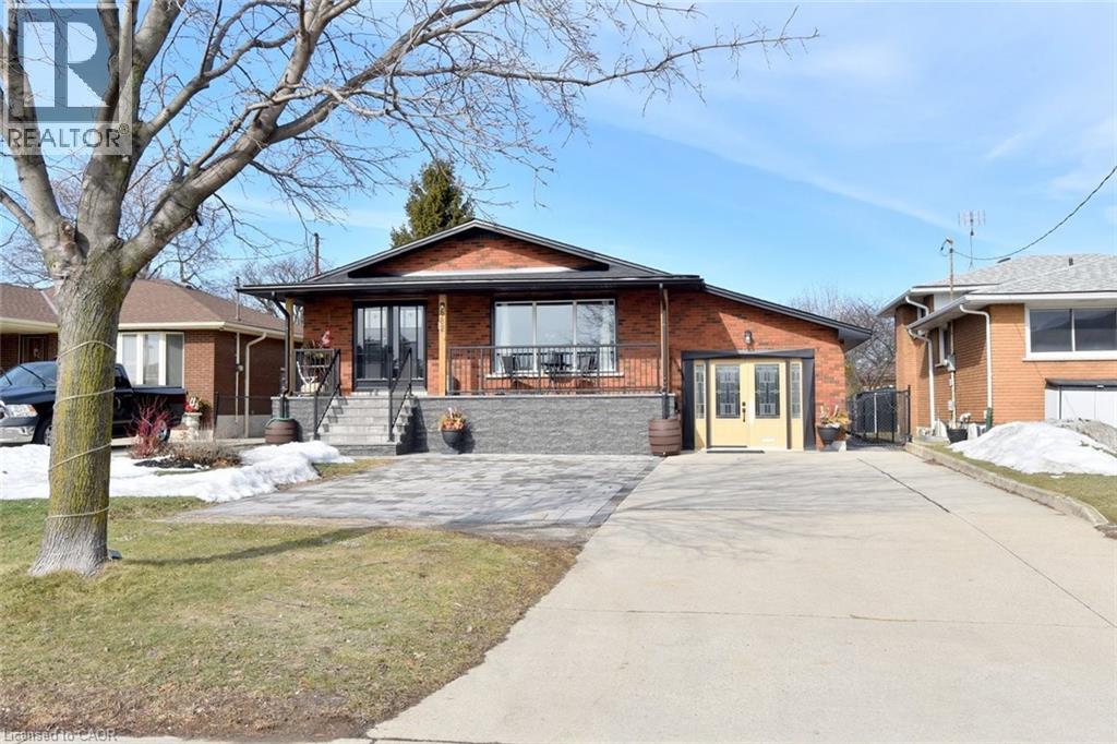 682 MOHAWK Road W, Hamilton