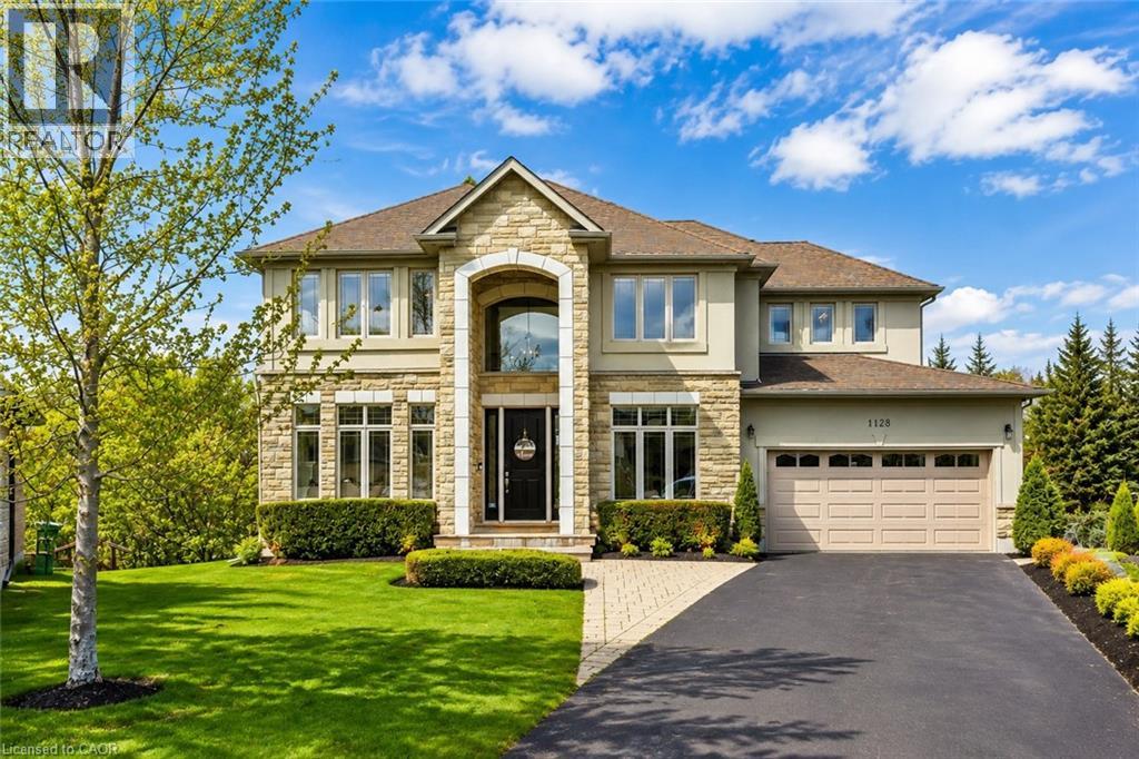 1128 MOLESWORTH Street, Wellesley