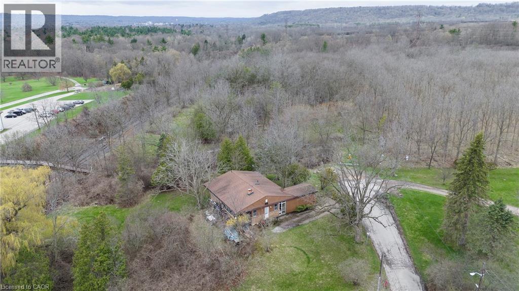 5 HOMESTEAD Avenue, Dundas