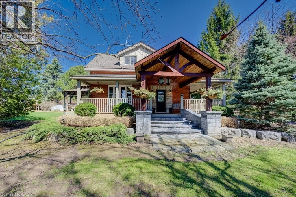 875 SAFARI Road, Hamilton