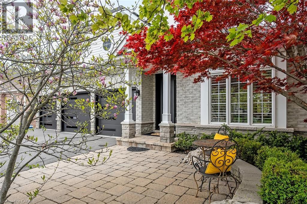 4285 COUPLES Crescent, Burlington