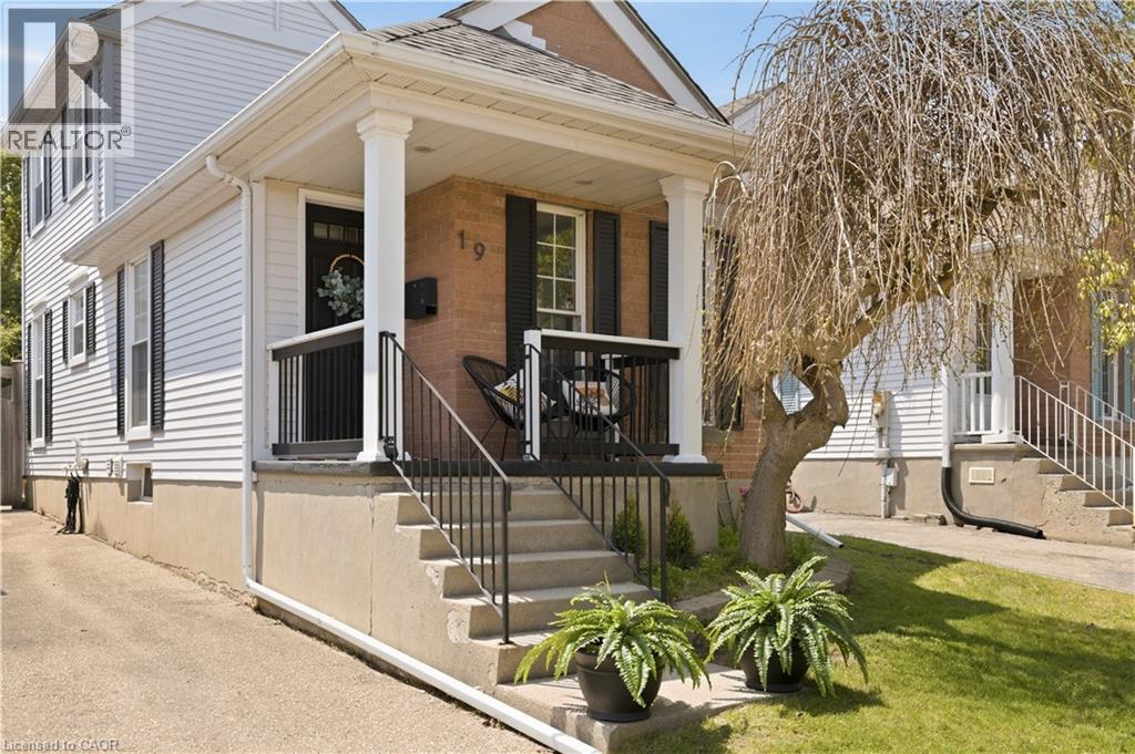 19 MILFOIL Crescent, Kitchener