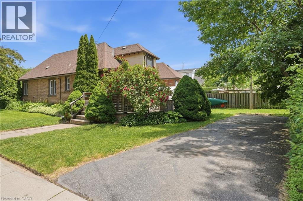 1642 KING Street E, Hamilton