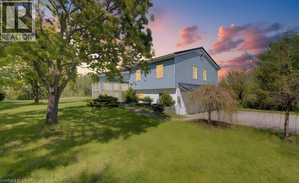 3429 NAFZIGER Road, Wellesley