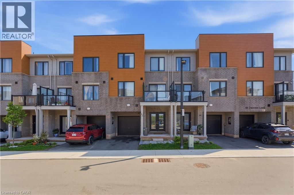 92 DRYDEN Lane, Hamilton